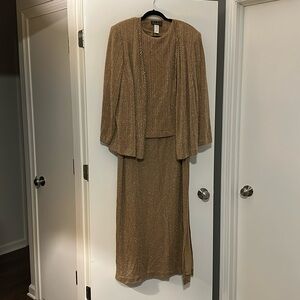 Alex Evenings 2-piece gold-tone dress in size 20W.